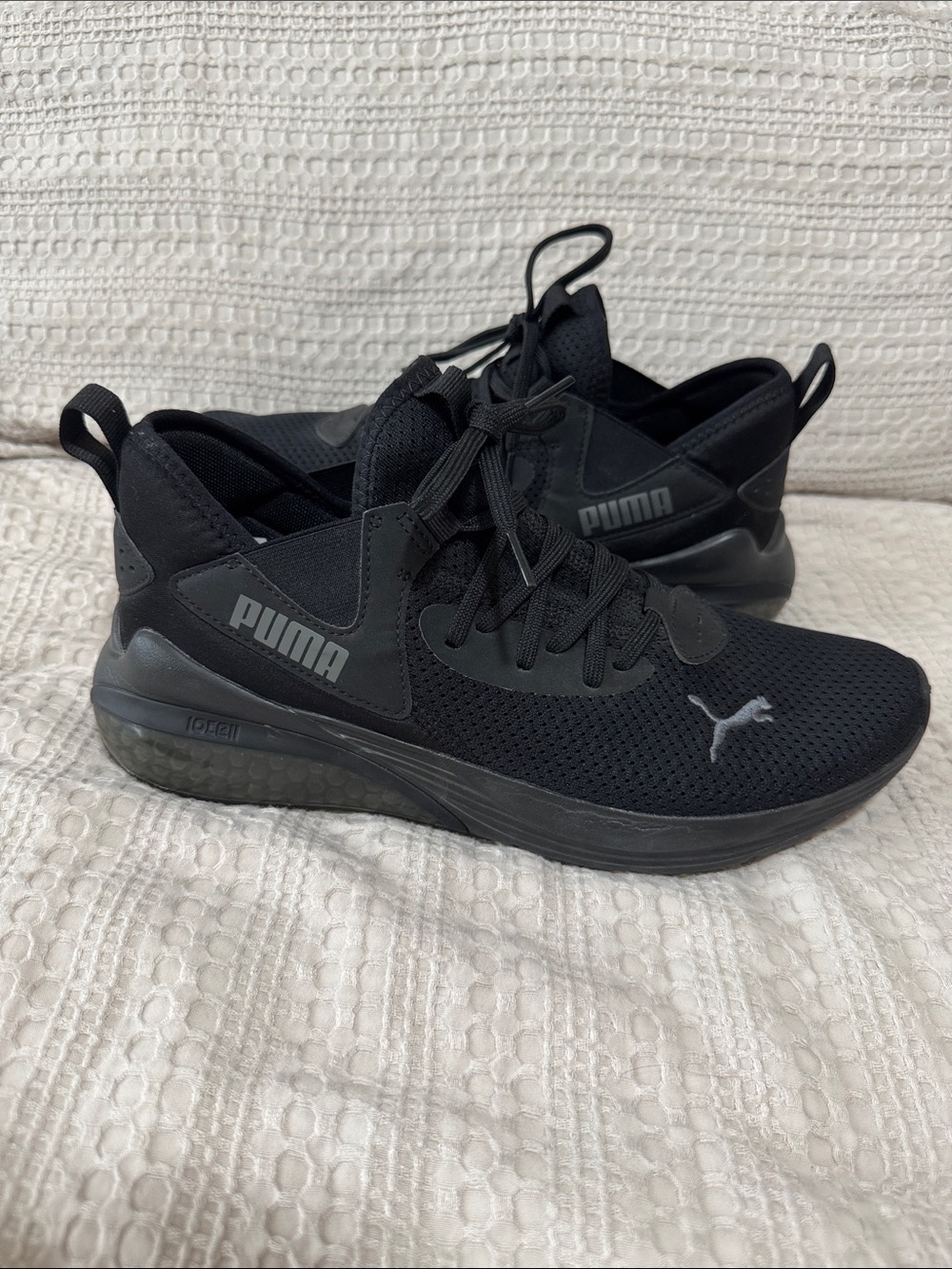Puma Men's All-Black Running Sneakers 9